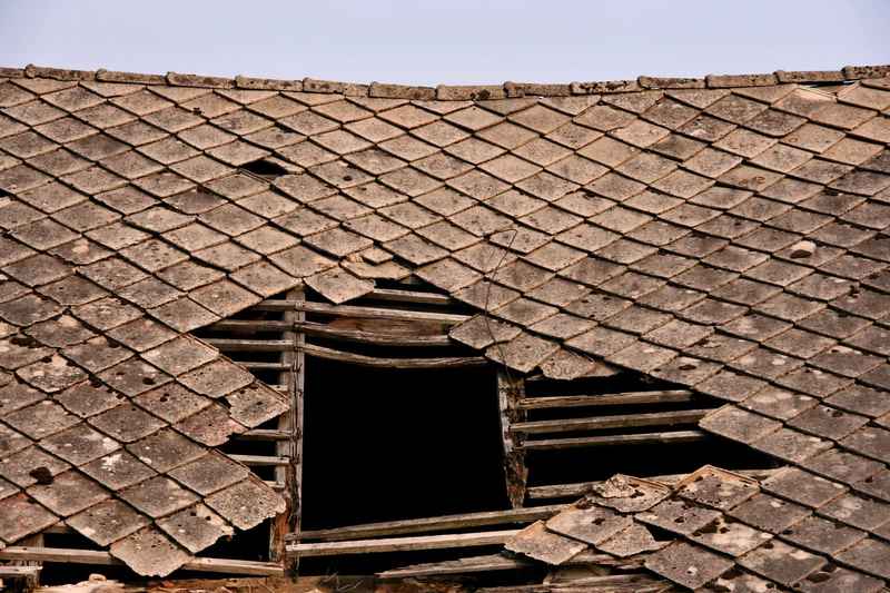 roof damage in roof Minneapolis